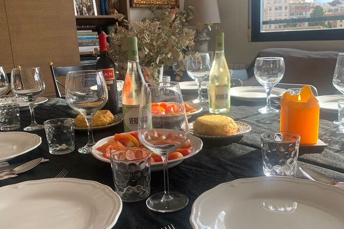 Authentic Paella Dinner in Valencia - How the Host and Family Make the Night Work