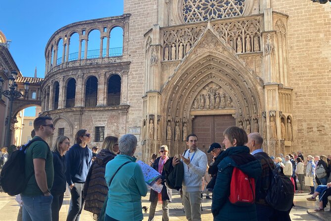 Essential Valencia and World Heritage Sites (English) - Pacing and what to bring for a comfortable 2-hour walk