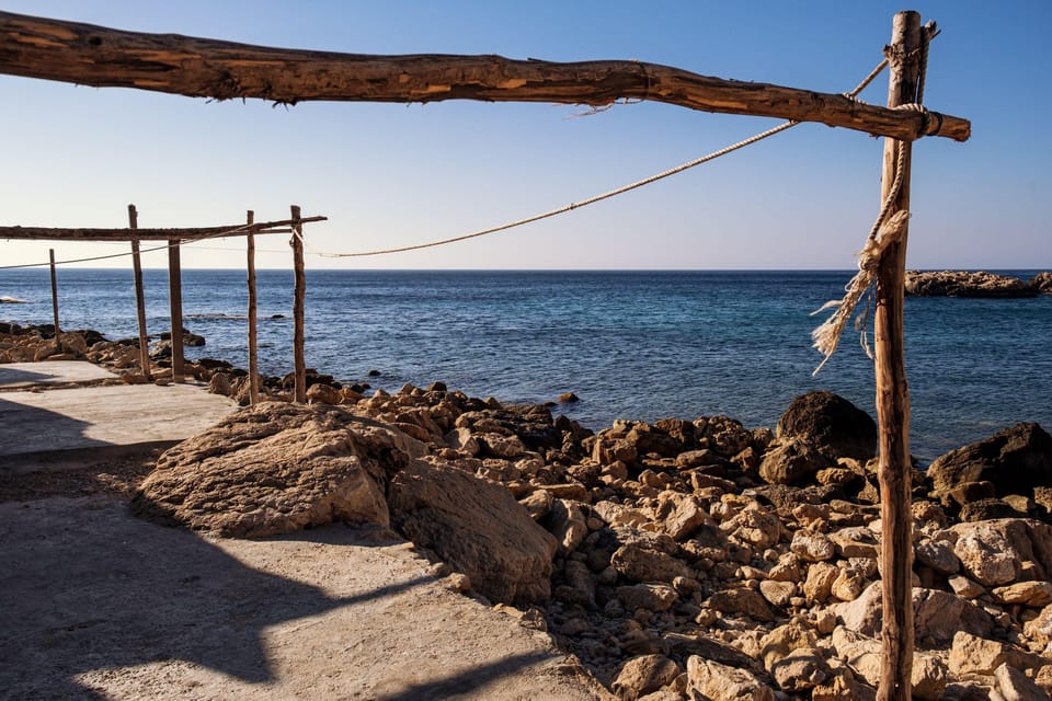 From Valencia: Cala del Moraig Hiking & Beach Trip - Guide and driving team: Arturo’s upbeat style helps on the hike