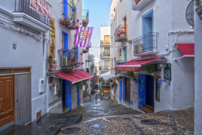 From Valencia: Day Tour in Peniscola, Game of Thrones - Lunch stop and how to use it