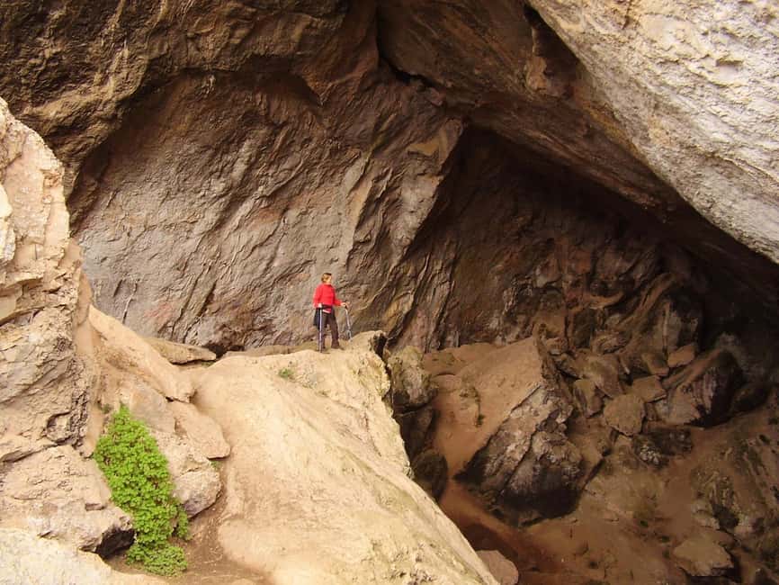 From Valencia: Montanejos Guided Hike with Natural Pools - Why Montanejos feels like a nature day you actually finish