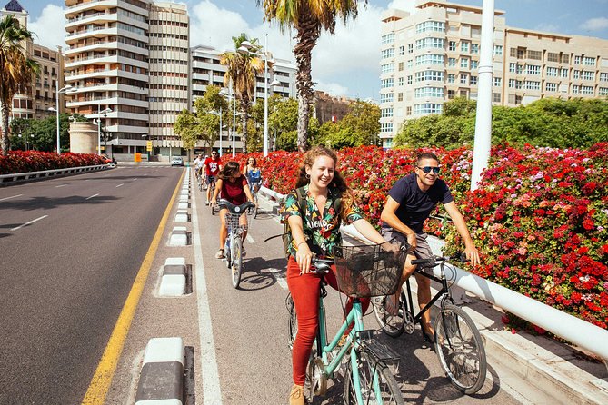 The Beauty of Valencia by Bike: Private Tour - Puerta del Mar, Justice Court, and the ride to Mercado Colón