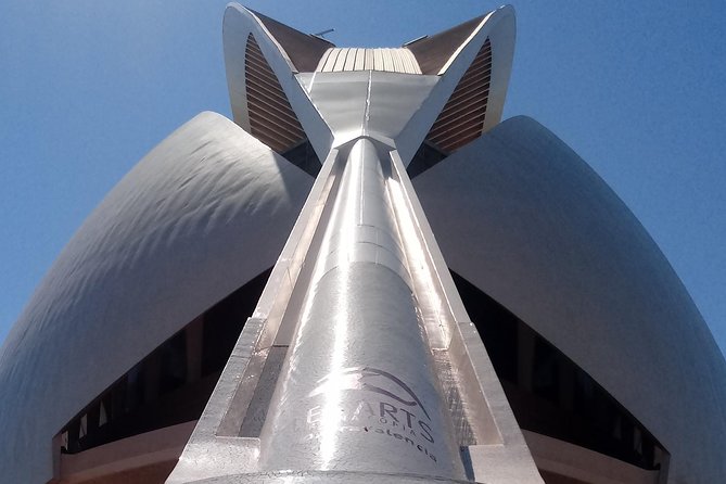 The City of Arts and Sciences in Valencia - Stop 4: L’Umbracle Terraza for shade, pauses, and “slow down” time