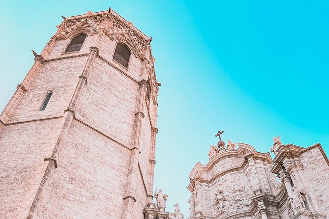 The Essentials of Valencia in a Guided Tour - Palacio del Marqués de Dos Aguas: Learning From What You See on the Street