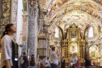 The Light of Saint Nicholas - Inside the church: how the audio guide changes ceiling viewing