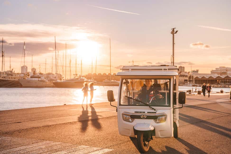 Valencia: 2-hour City Highlights Guided Tuk-Tuk Tour - Guides make the difference: Luda, David, Lucas, and others