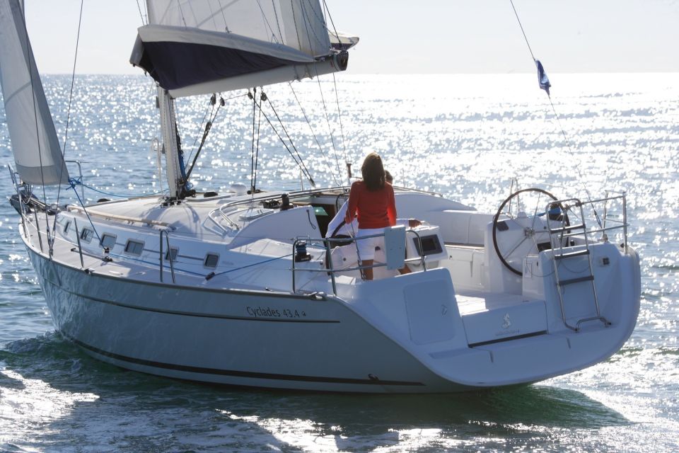 Valencia: 2-Hour Private Boat Cruise - Marina Real Juan Carlos I: Easy Dock Access, Clear Meeting Spot