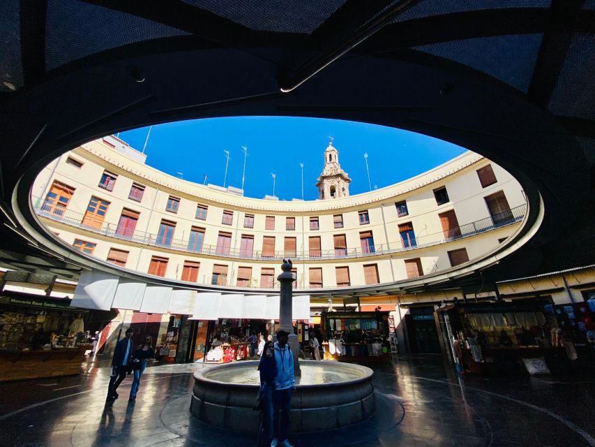 Valencia: 2-in-1 Biking and Walking Audio-Guided Route - Two routes, one audio app, and why that feels good in Valencia