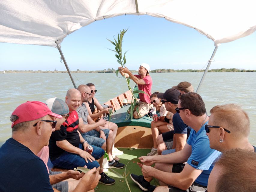 Valencia: Albufera Jeep and Boat Tour - The wooden boat cruise: the calm half of the day