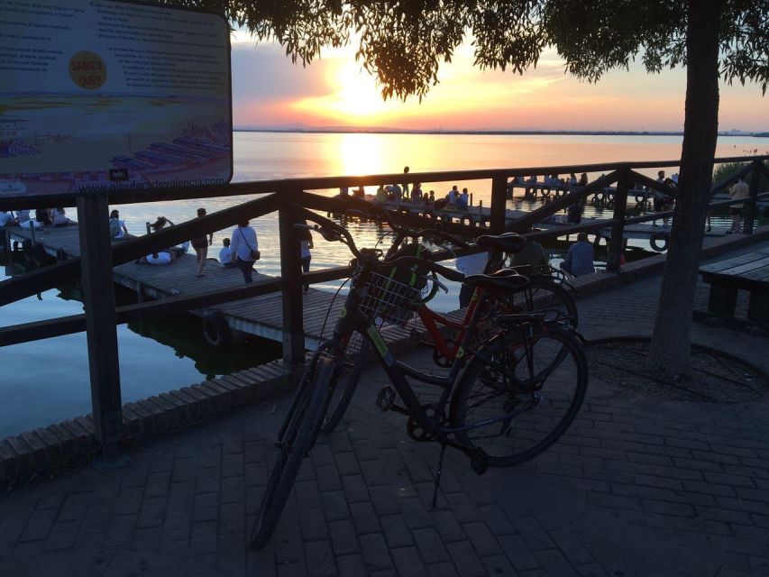 Valencia: Albufera Natural Park Bike and Boat Tour - Starting at Av. de França 10: picking up your bike and getting oriented fast