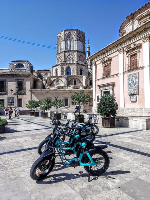 Valencia all in one: beaches, old town & city arts by E-bike - The Turia Gardens break: bridges, calm, and a change of scenery