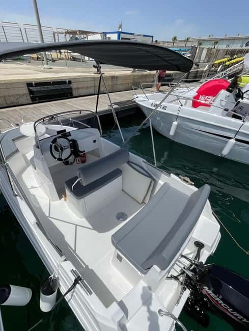 Valencia: Boat Rental without License - Included for a Smooth Day: Fuel, Insurance, Safety Gear, Life Jackets