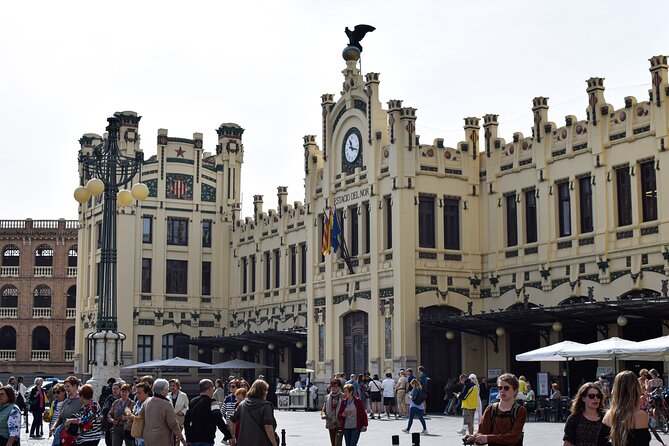 Valencia Centre Food Tour with 9+ Tastings of Regional Delicacies - Stop 4: Coca de Llanda Bakery Stop (Light, Airy Sweet)
