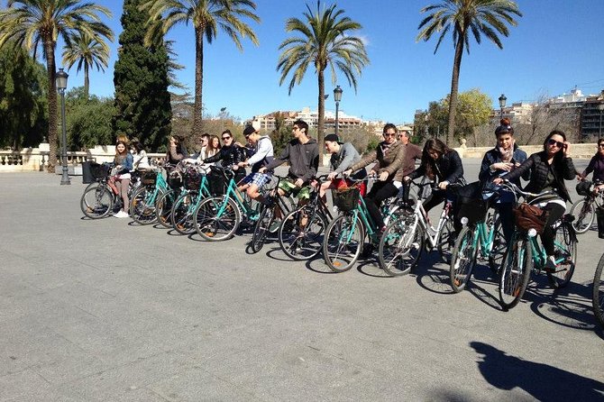 Valencia City Sights Bike Tour - Jardines del Turia: the break that makes the ride feel worth it