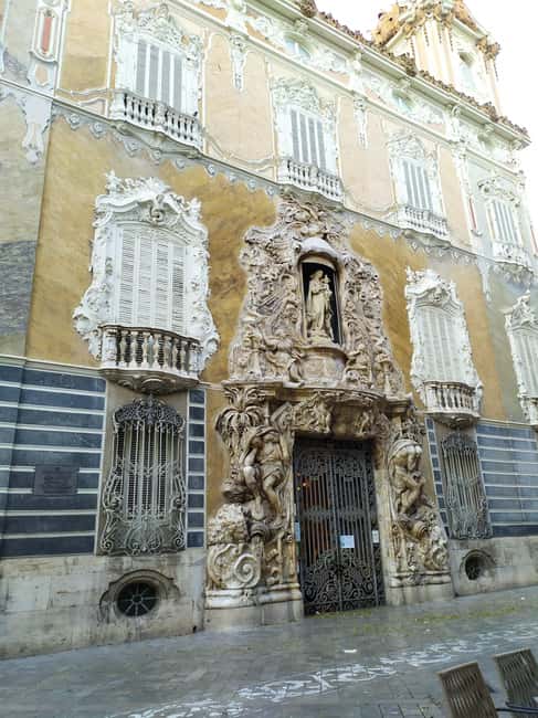 Valencia: City Walking Tour with Top Attractions - ITALIAN - Key takeaways before you go
