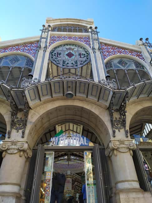 Valencia: City Walking Tour with Top Attractions - ITALIAN - Price and value: does $17 make sense for an exterior tour?