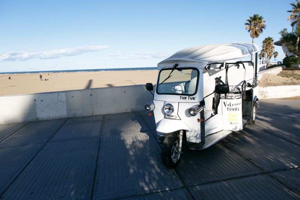 Valencia: Complete Tuk-Tuk Tour Around the City - From Valencia North Station to the First Big Views