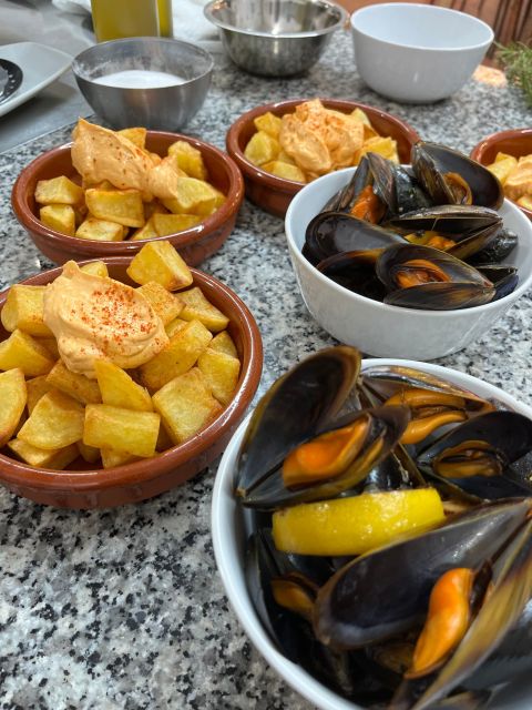 Valencia: Evening Guided Paella Workshop, Tapas, and Drinks - Price and Value: Why $77 Can Make Sense in Valencia