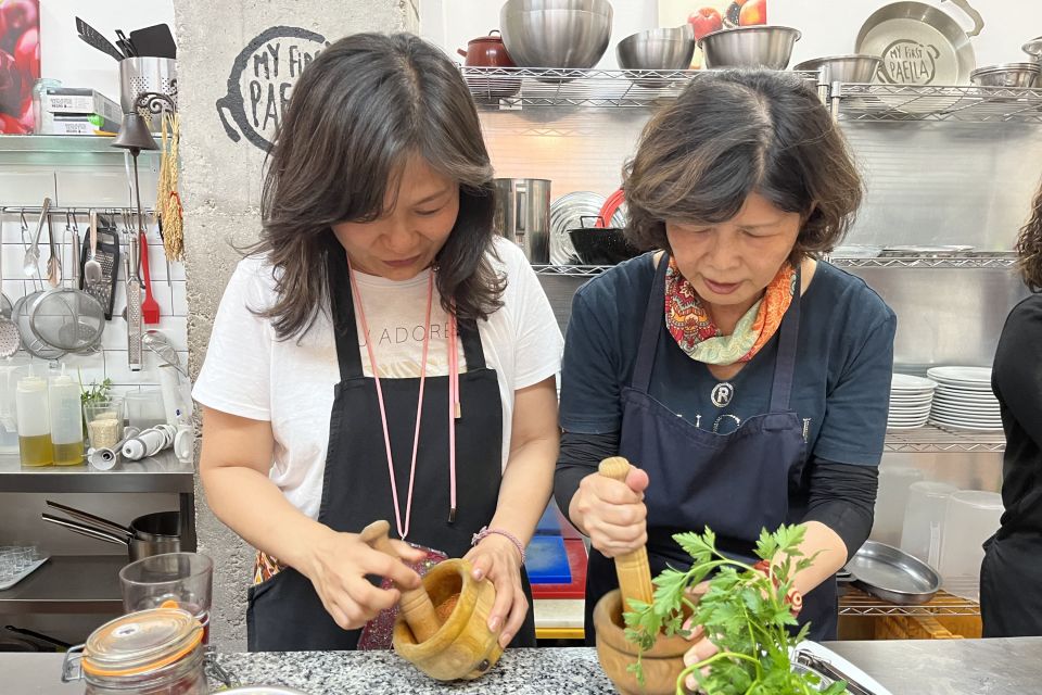 Valencia: Evening Guided Paella Workshop, Tapas, and Drinks - Quick Tips So You Get the Most Out of Your Evening