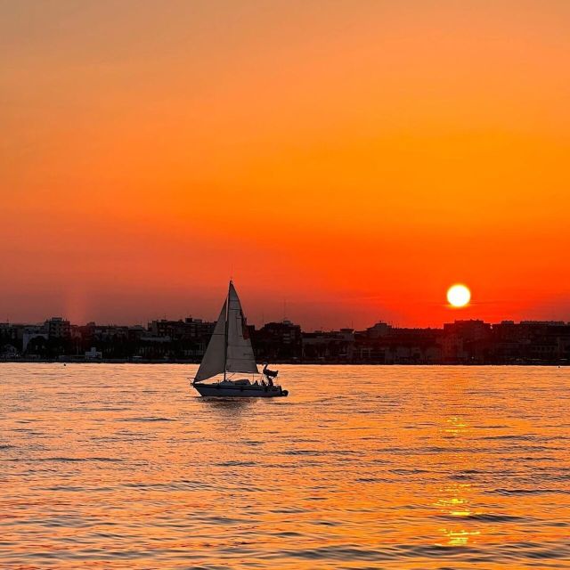 Valencia: Exclusive Sunset Cruise with Drink - The Music Vibe: From Relaxing Soundtrack to Loud House Energy