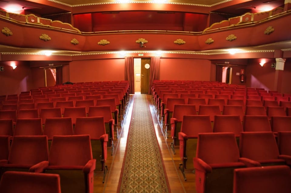 Valencia: Flamenco Show TEATRE TABLAO FLAMENCO in Teatro Talia - Where you’ll sit and why the theater layout matters