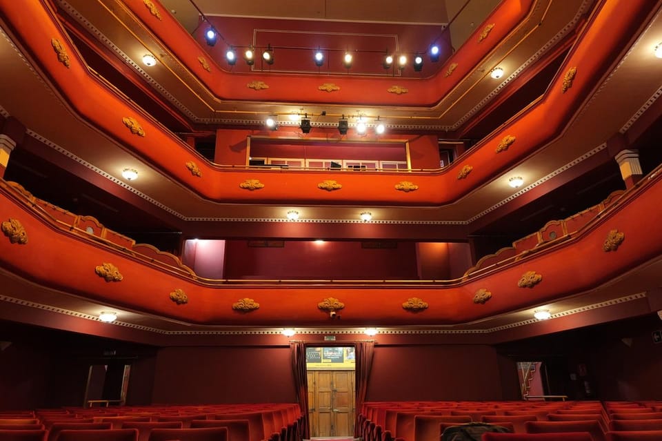 Valencia: Flamenco Show TEATRE TABLAO FLAMENCO in Teatro Talia - Who should book this flamenco show at Teatre Talia