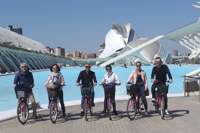 Valencia Highlights Bike Tour - Meeting at Doyoubike: Easy Start, Real-World Timing