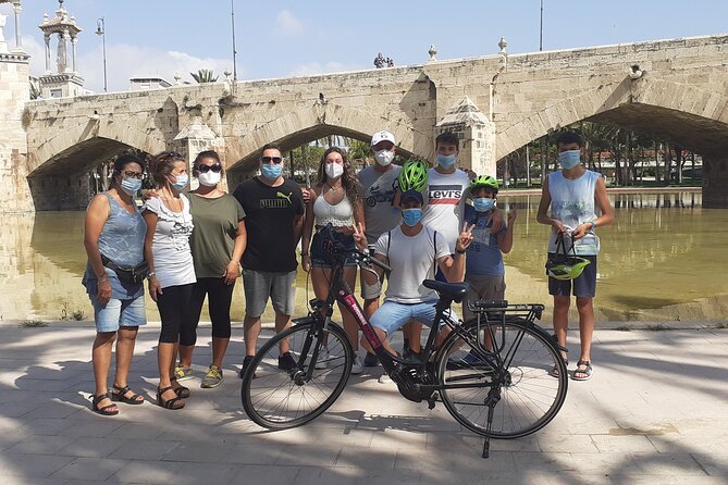 Valencia Highlights Bike Tour - Two Bridges, Two Moods: Puente de la Exposicion and Pont de les Flors