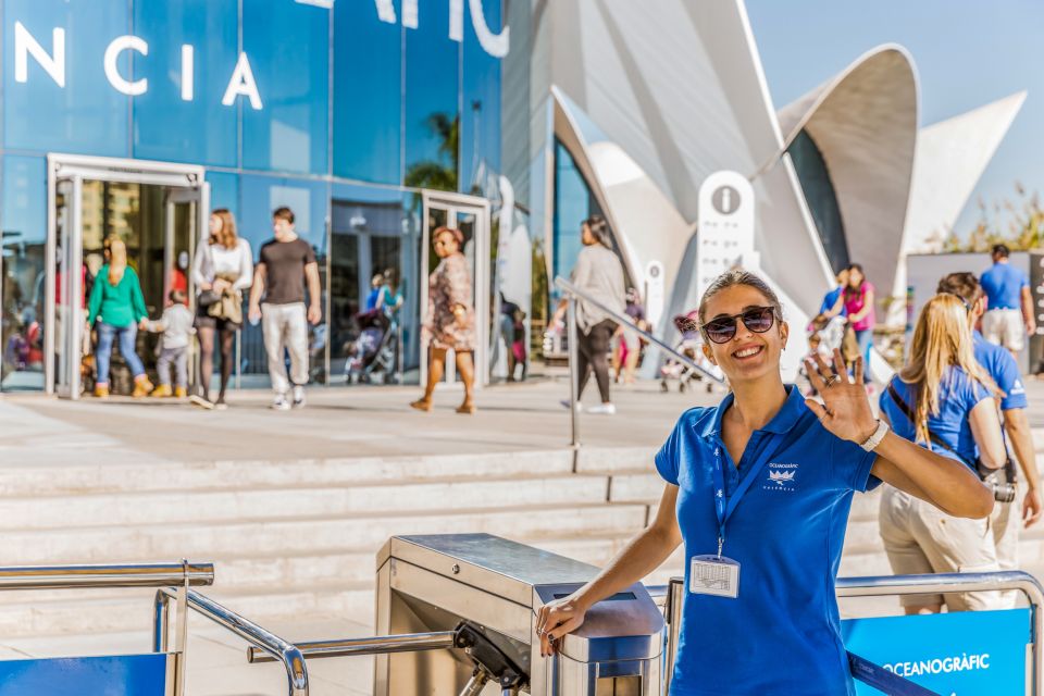 Valencia: Oceanogràfic Entry Ticket - Ocean Worlds in Two Levels (And Why the Layout Works)