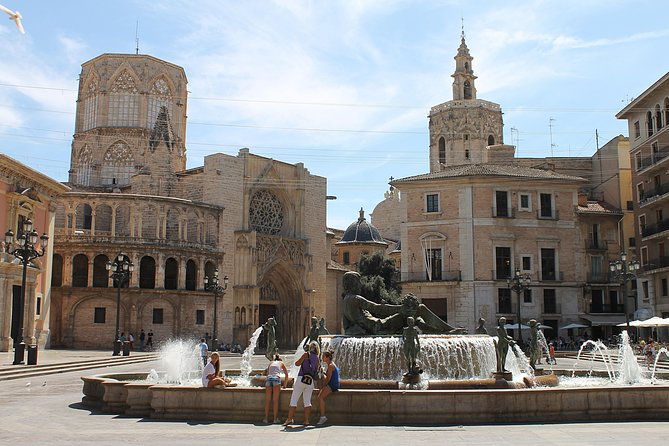 Valencia Old Town Tour with Wine & Tapas in 11th Century Historic Monument - Start at Plaza de Sant Jaume and follow the Old Town on foot