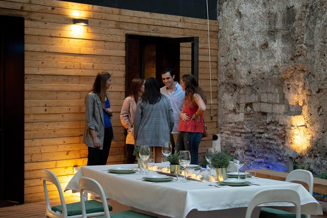 Valencia Old Town Tour with Wine & Tapas in 11th Century Historic Monument - Barrio del Carmen and the 11th-century monument where you finally eat