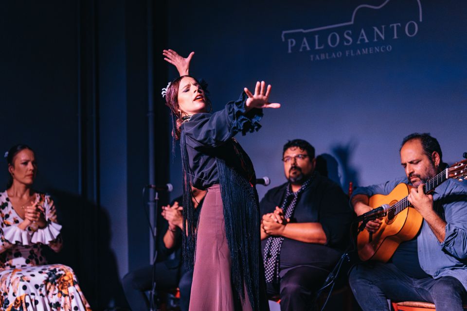 Valencia: Palosanto Flamenco Show Ticket - Timing at 8:30 and the short break plan
