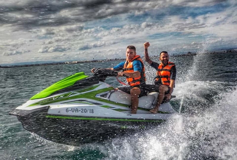 Valencia: Pobla de Farnals JetSki Rental, photos &BeachClub - Guided photo session: how you get real shots, not just blurry chaos
