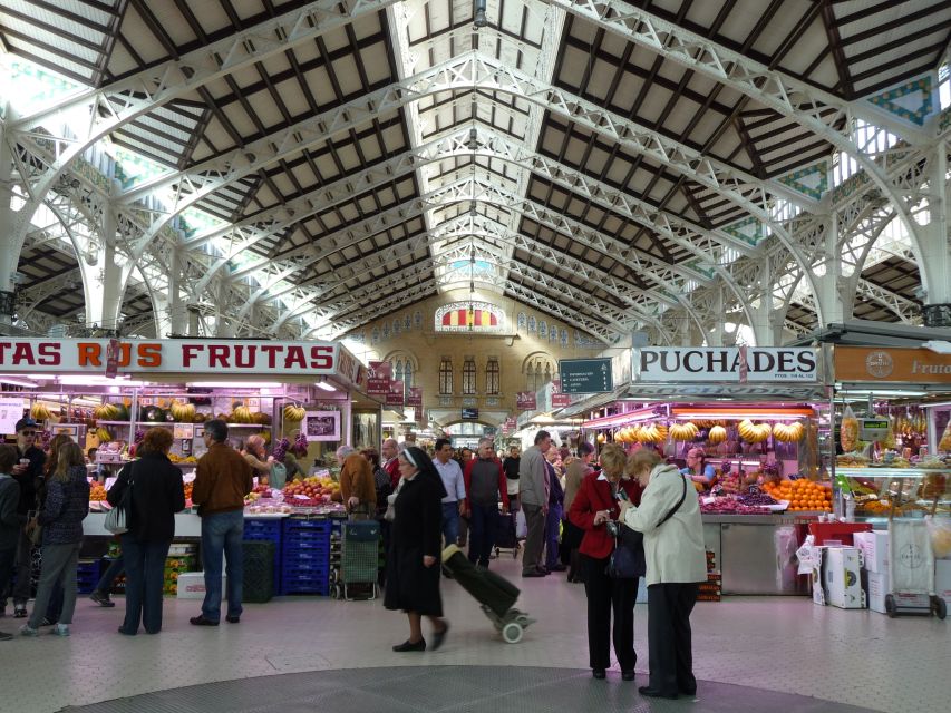 Valencia: Private 4-Hour Walking Tour of the Old Town - Plaza Redonda, Plaza de la Reina, and the smaller squares that change the mood