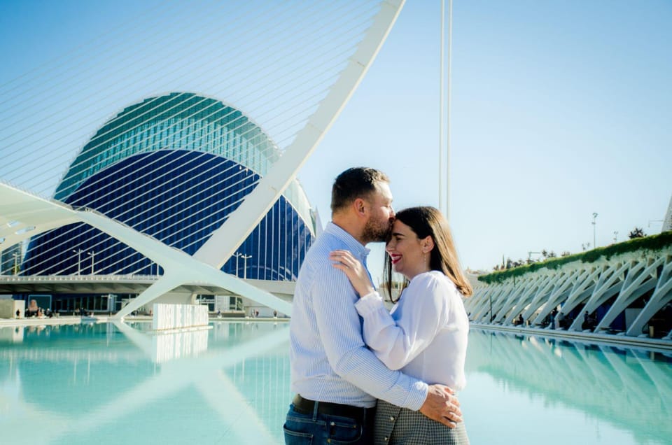 Valencia: Professional photoshoot at City of Arts & Sciences - Your photographer matters more than you think