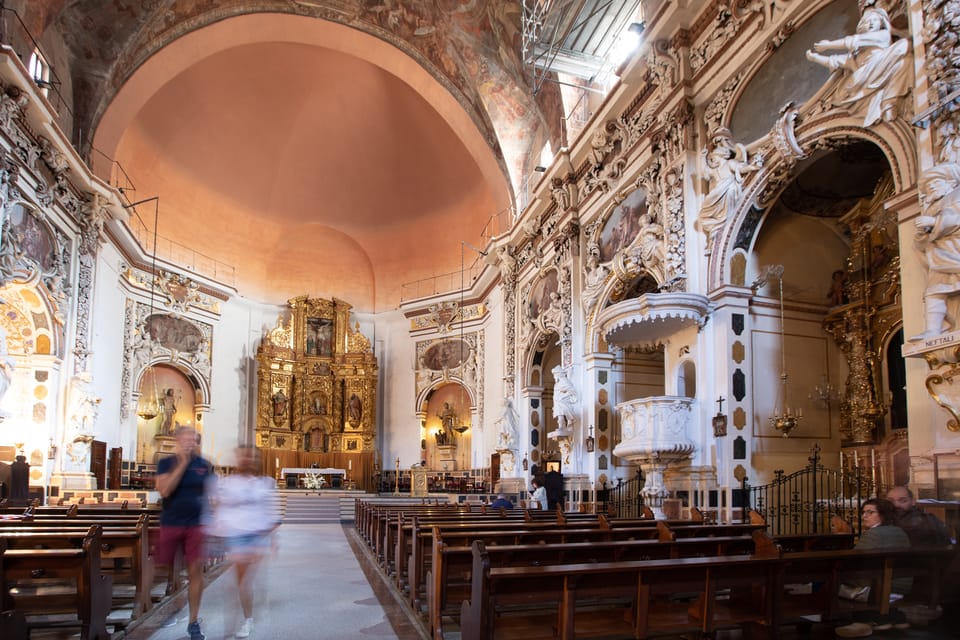 Valencia: San Nicolas, Silk Museum and Santos Juanes Church - Silk Museum Valencia: guilds, silkworms, and almost 5,000 looms