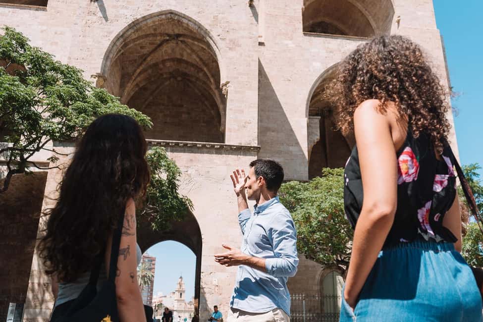 Valencia: Tapas and Drinks Evening Tour - Should you book it? My straight answer