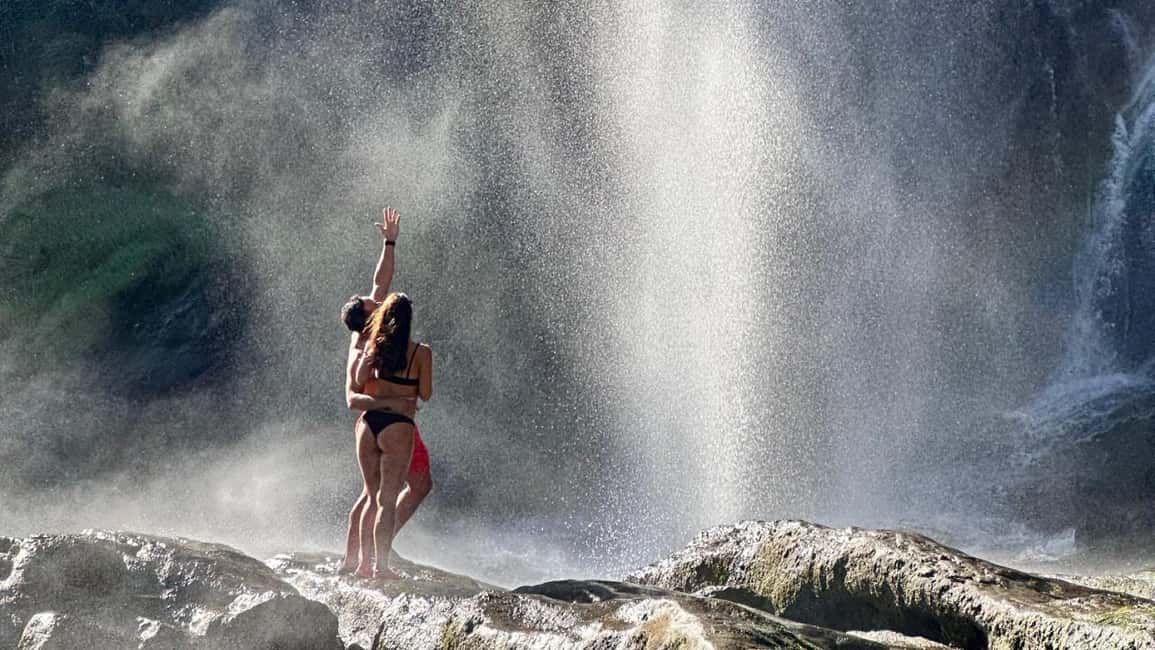 Valencia: Waterfalls and Thermal Springs Tour with Swimming - Safety and support: from water shoes to guide encouragement