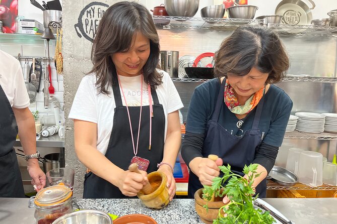 Valencian Paella Cooking Class, Tapas & Sangria - Evening - Evening Timing in Valencia: Why a 5:00 pm Paella Class Works