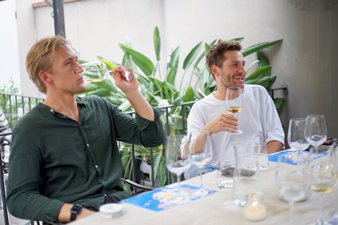 Wine Tasting Experience with a Professional Sommelier in Valencia City Center - Group Size: Small Cap, Potential for Tight Seating